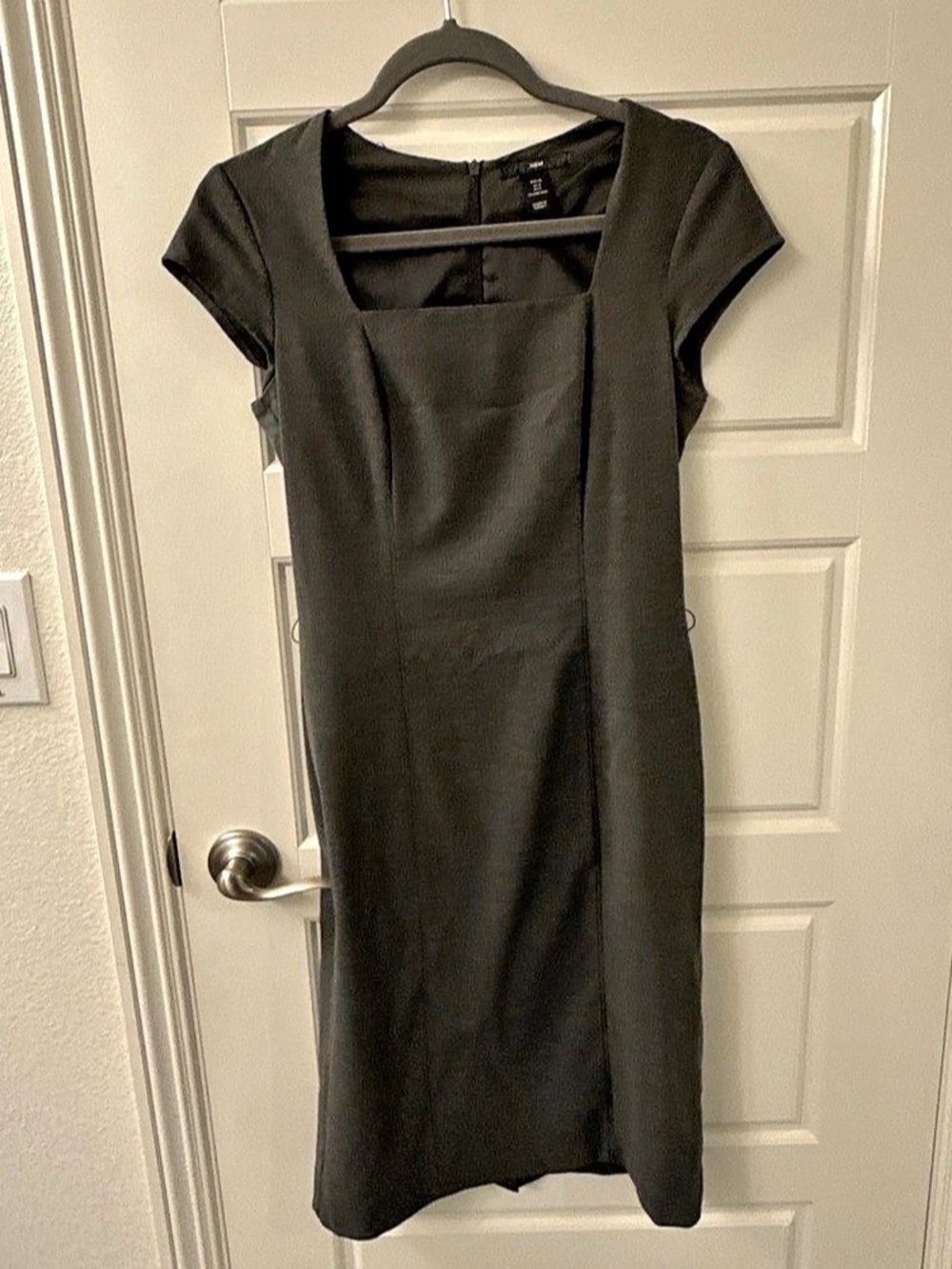 Gap gapstretch dress Short Sleeve Dress in Black Size 6 NWT
